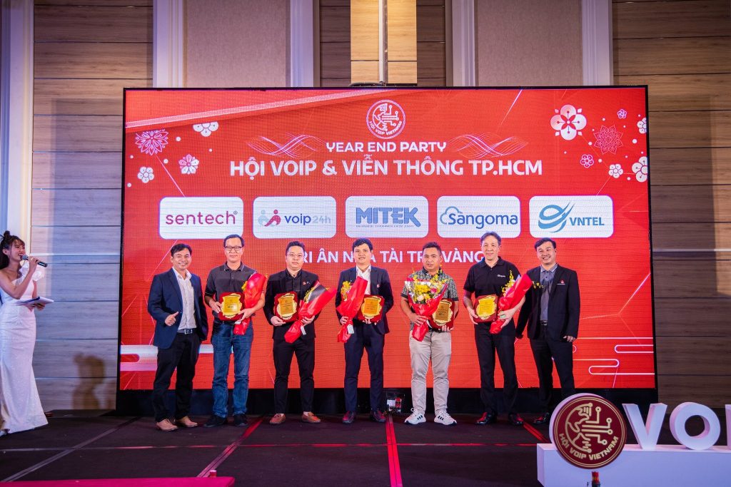 hoi voip 1024x683 - VOIP24H tham gia sự kiện Year End Party của hội VOIP & Viễn Thông TP.HCM